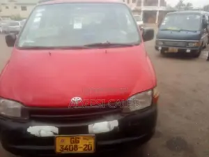 Toyota HiAce 2012 Red