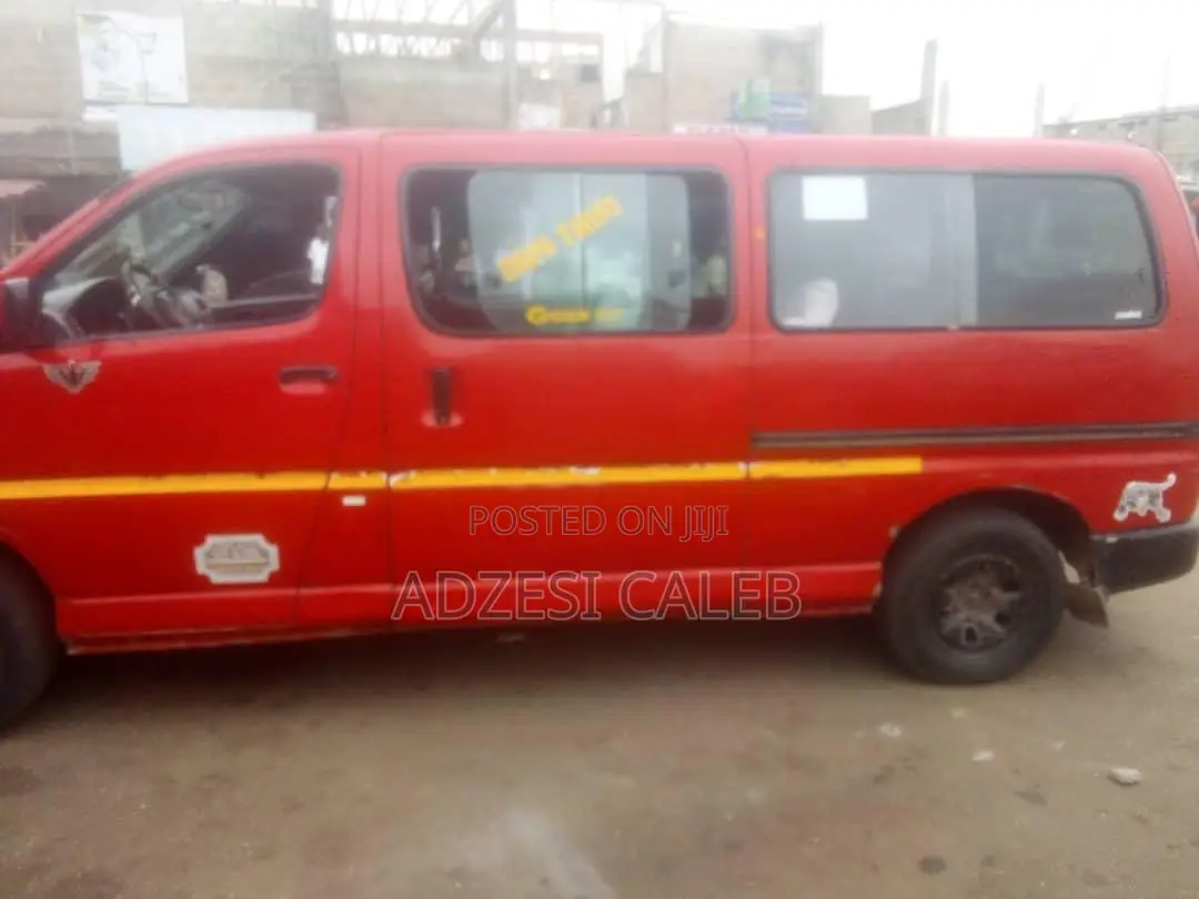 Toyota HiAce 2012 Red