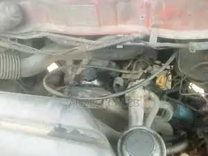 Toyota HiAce 2012 Red