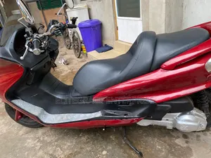 Yamaha Majesty 2019 Gray