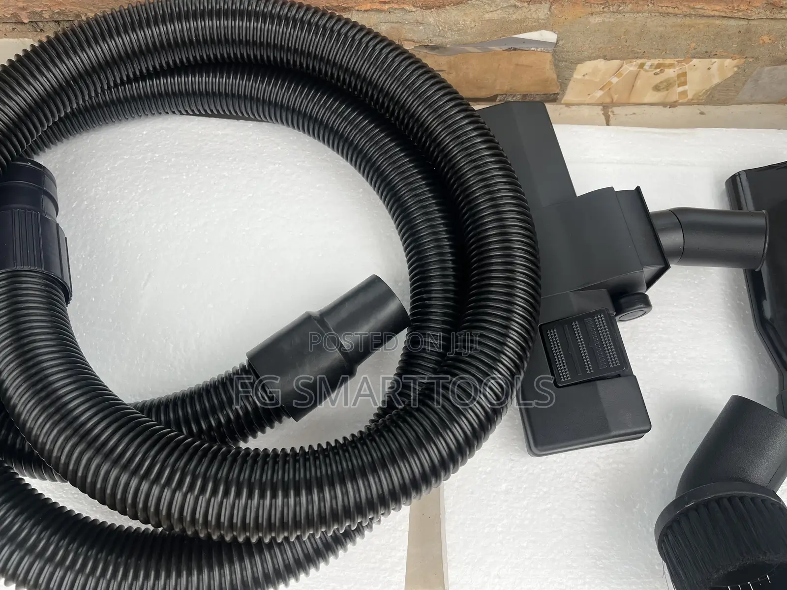 Carpet Sofa and Vacuum Cleaner 1500w