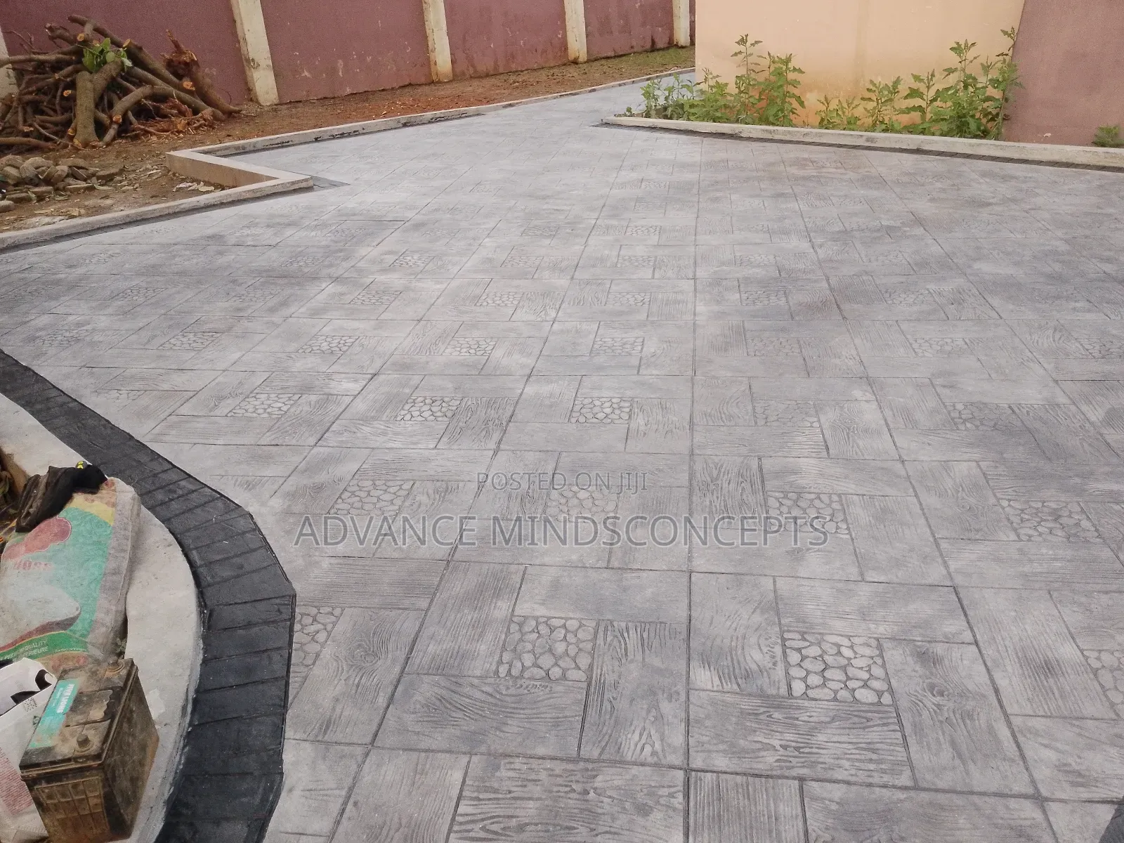 Floor Design (Square Wood With Silver Color)
