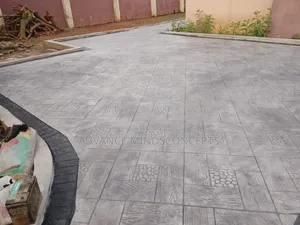 Floor Design (Square Wood With Silver Color)
