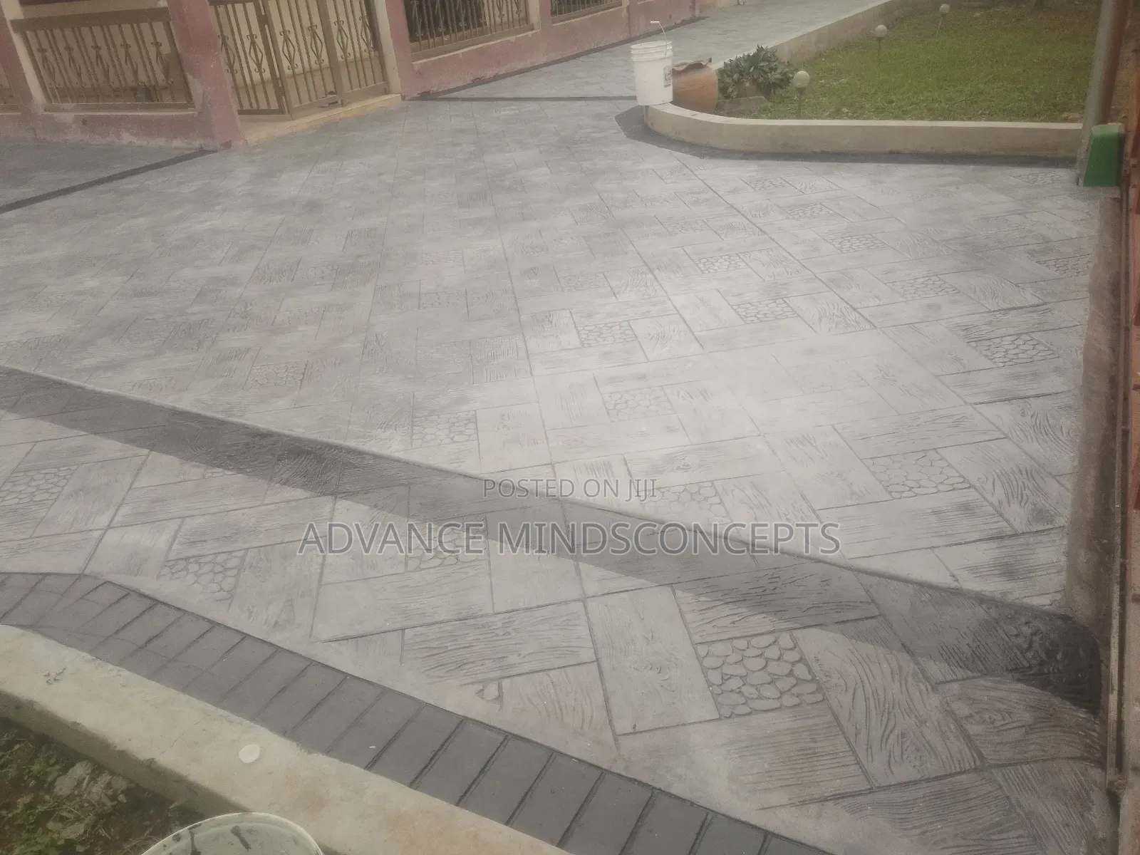 Floor Design (Square Wood With Silver Color)