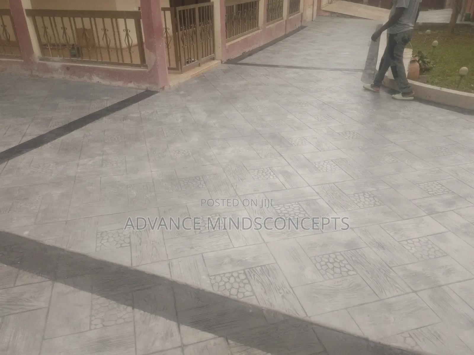 Floor Design (Square Wood With Silver Color)