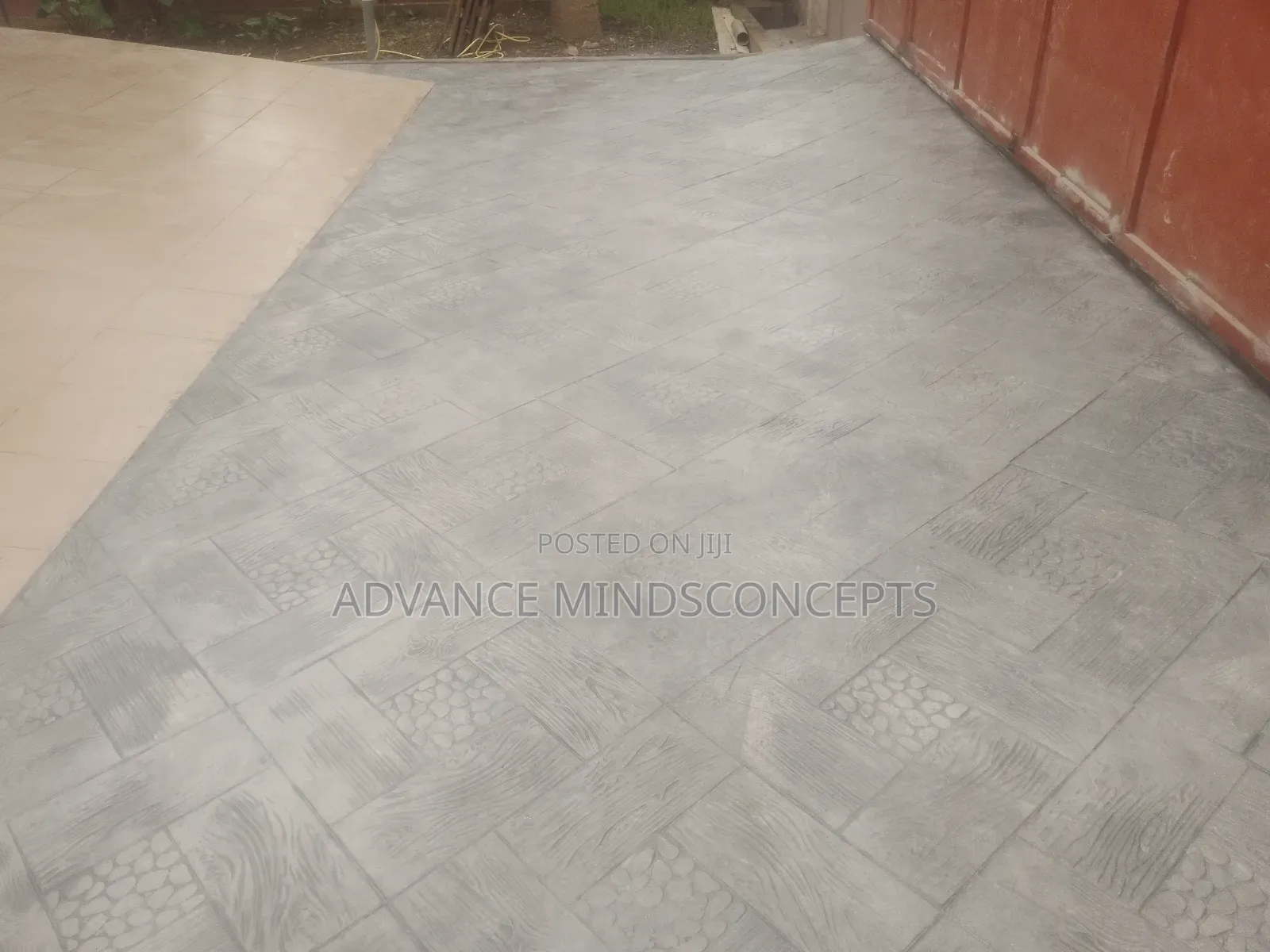 Floor Design (Square Wood With Silver Color)