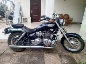 Triumph 2020 Black