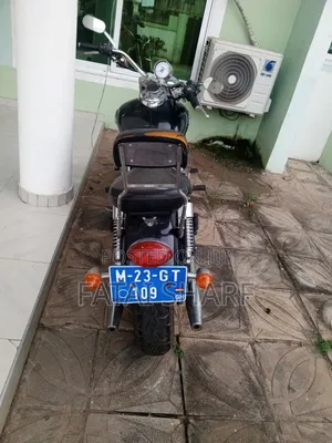 Triumph 2020 Black