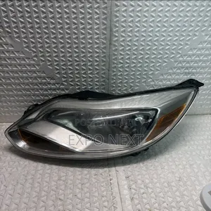 2012-2014 Ford Focus Headlight Halogen Left/Driver Side