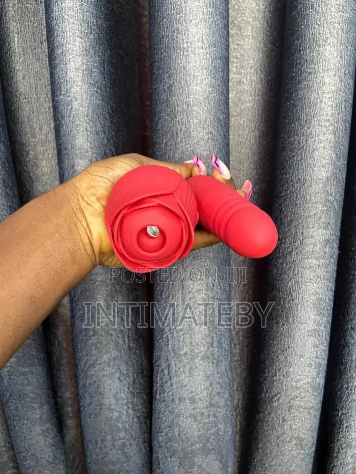 Rose Sucker With Insertable Dildo