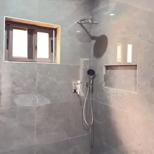 6bdrm Duplex in Ability, Adjiriganor for sale