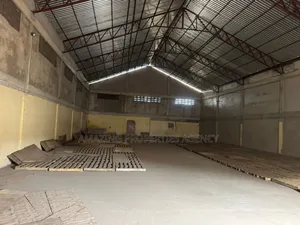 600sqm Warehouse for Rent at Circle