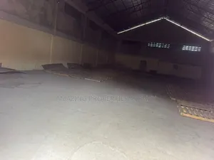 600sqm Warehouse for Rent at Circle