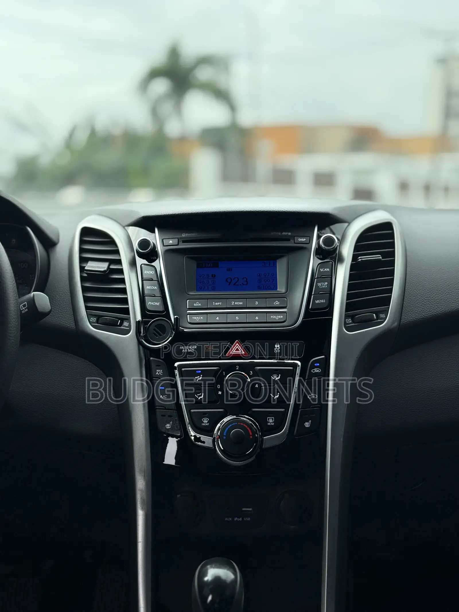 Hyundai Elantra SE 4dr Sedan (1.8L 4cyl 6A) 2015 Red