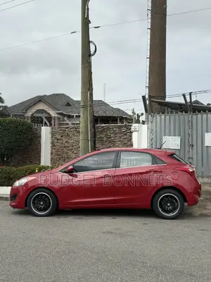 Hyundai Elantra SE 4dr Sedan (1.8L 4cyl 6A) 2015 Red