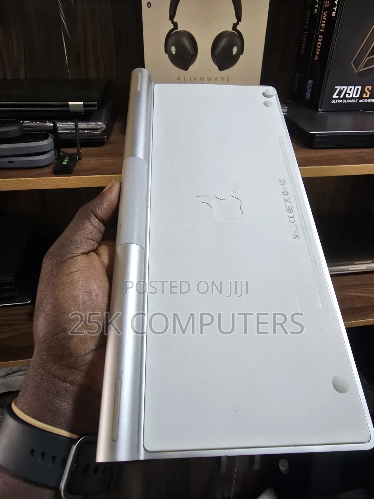 Apple Magic Keyboard 1