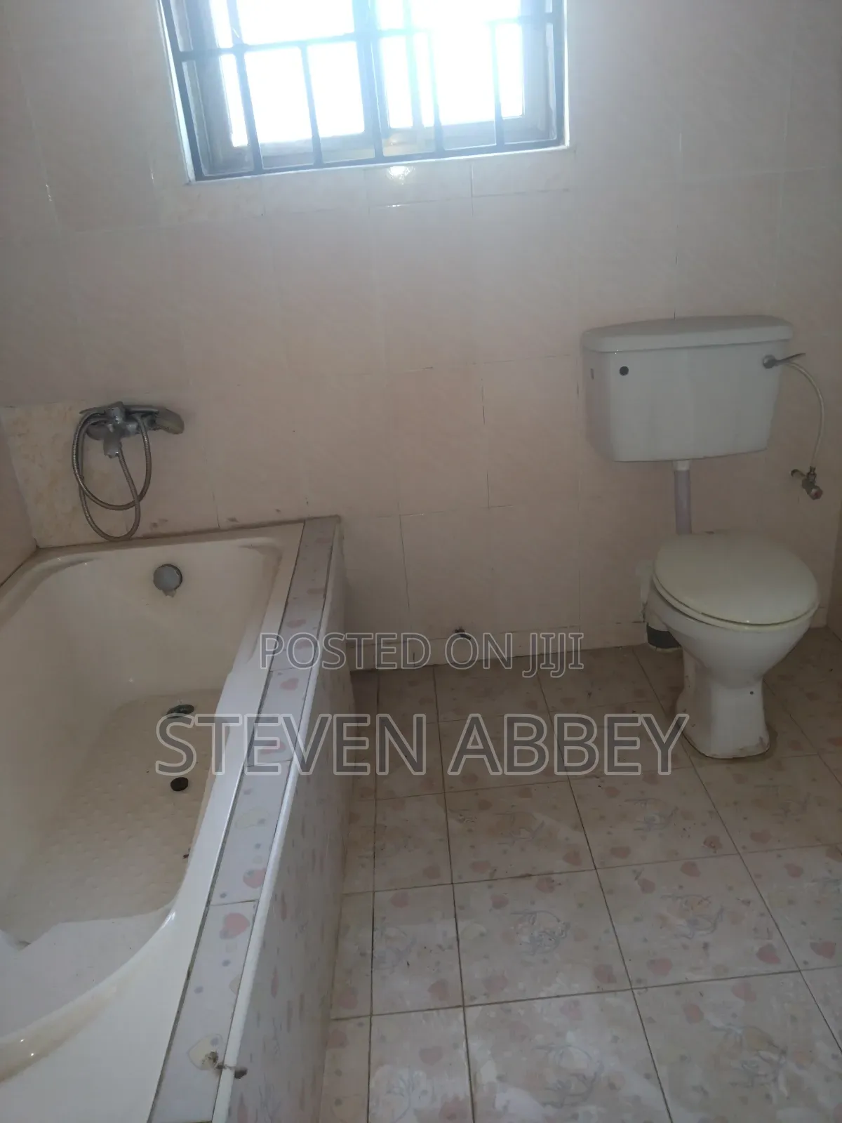 4bdrm Apartment in Adom Agency, Teshie for rent
