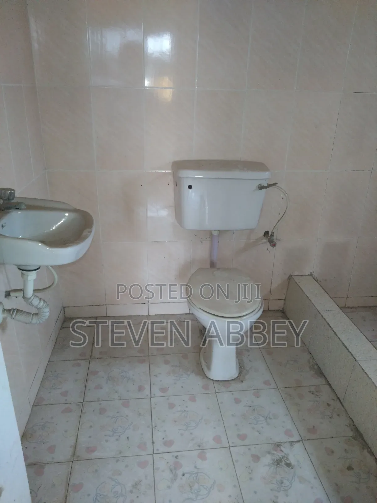 4bdrm Apartment in Adom Agency, Teshie for rent
