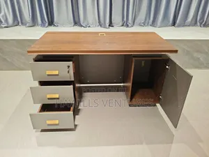 Executive Simple Table