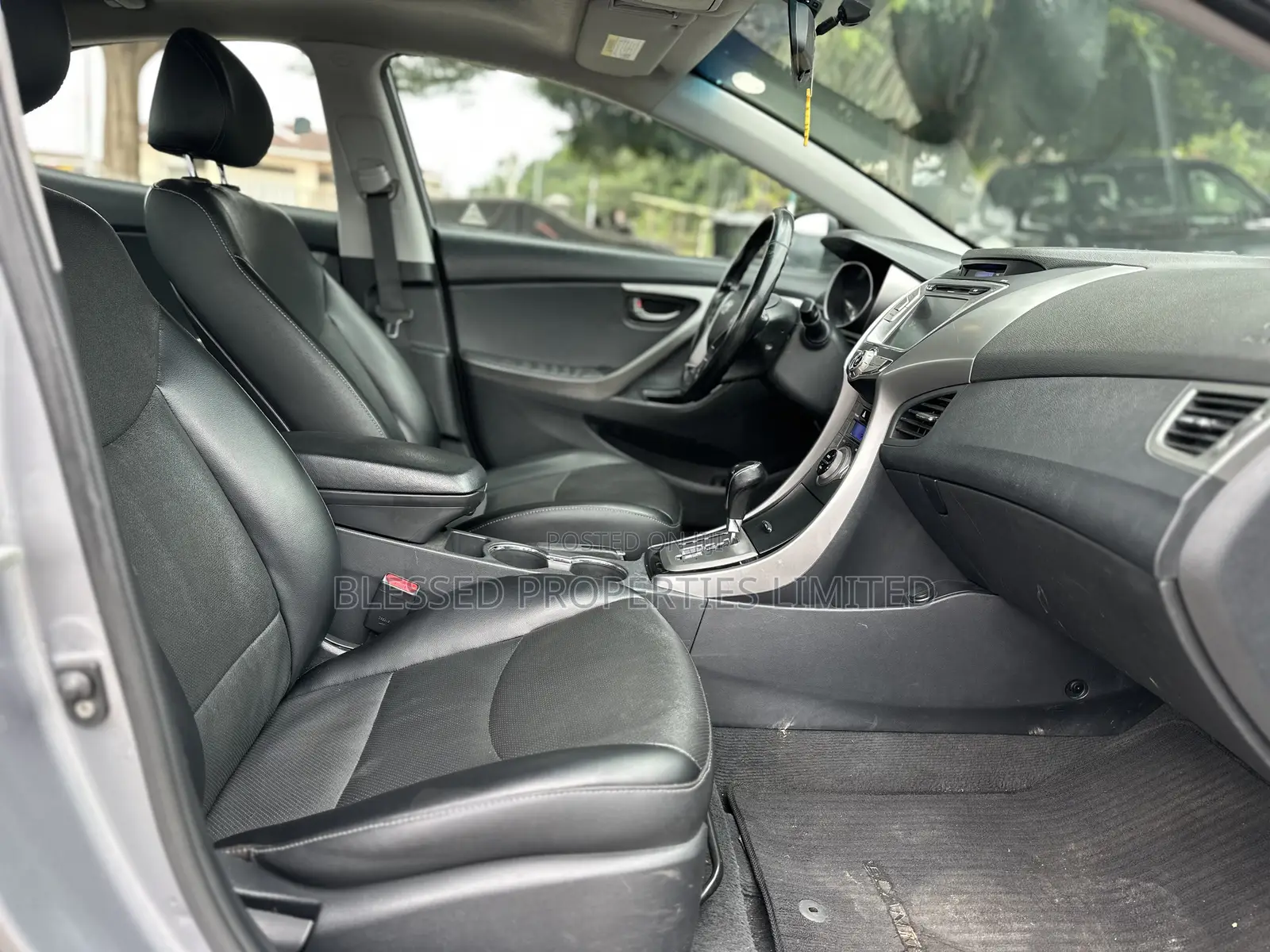Hyundai Elantra Limited 4dr Sedan (1.8L 4cyl 6A) 2014 Gray