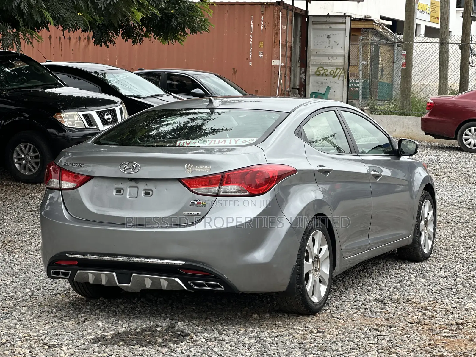 Hyundai Elantra Limited 4dr Sedan (1.8L 4cyl 6A) 2014 Gray