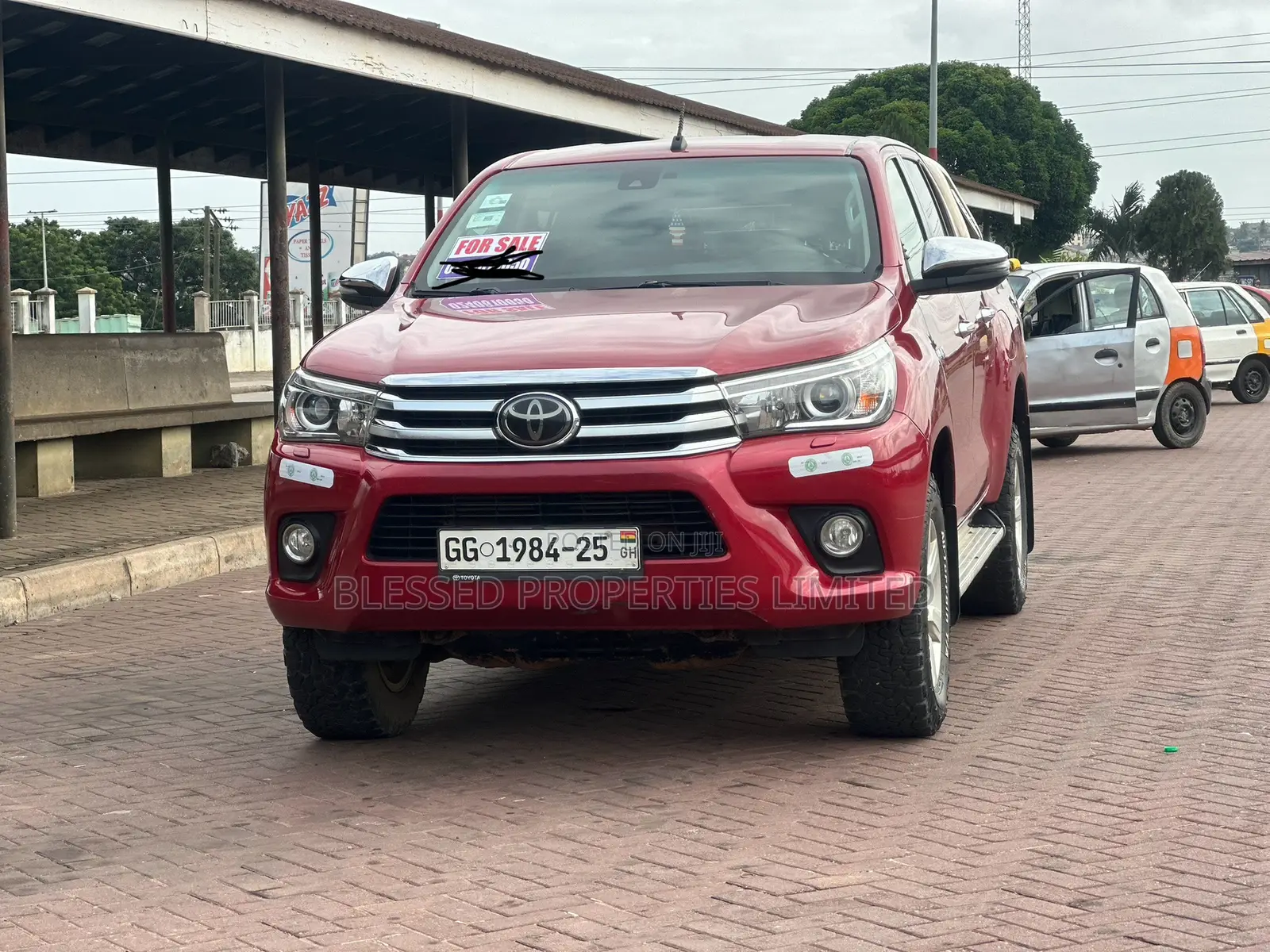 Toyota Hilux SR 4x4 2019 Red