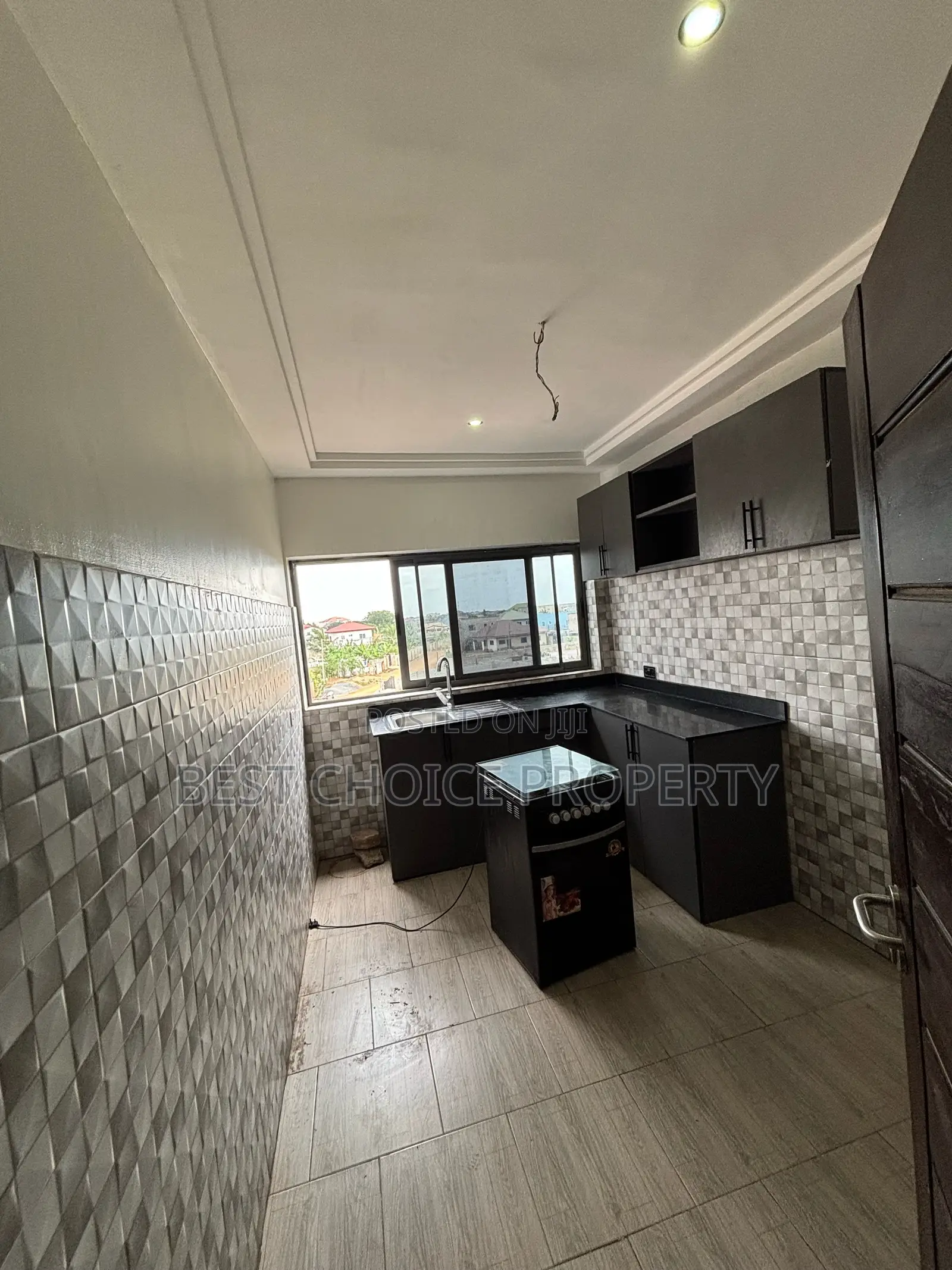 1bdrm Apartment in Adenta, Commandos for rent