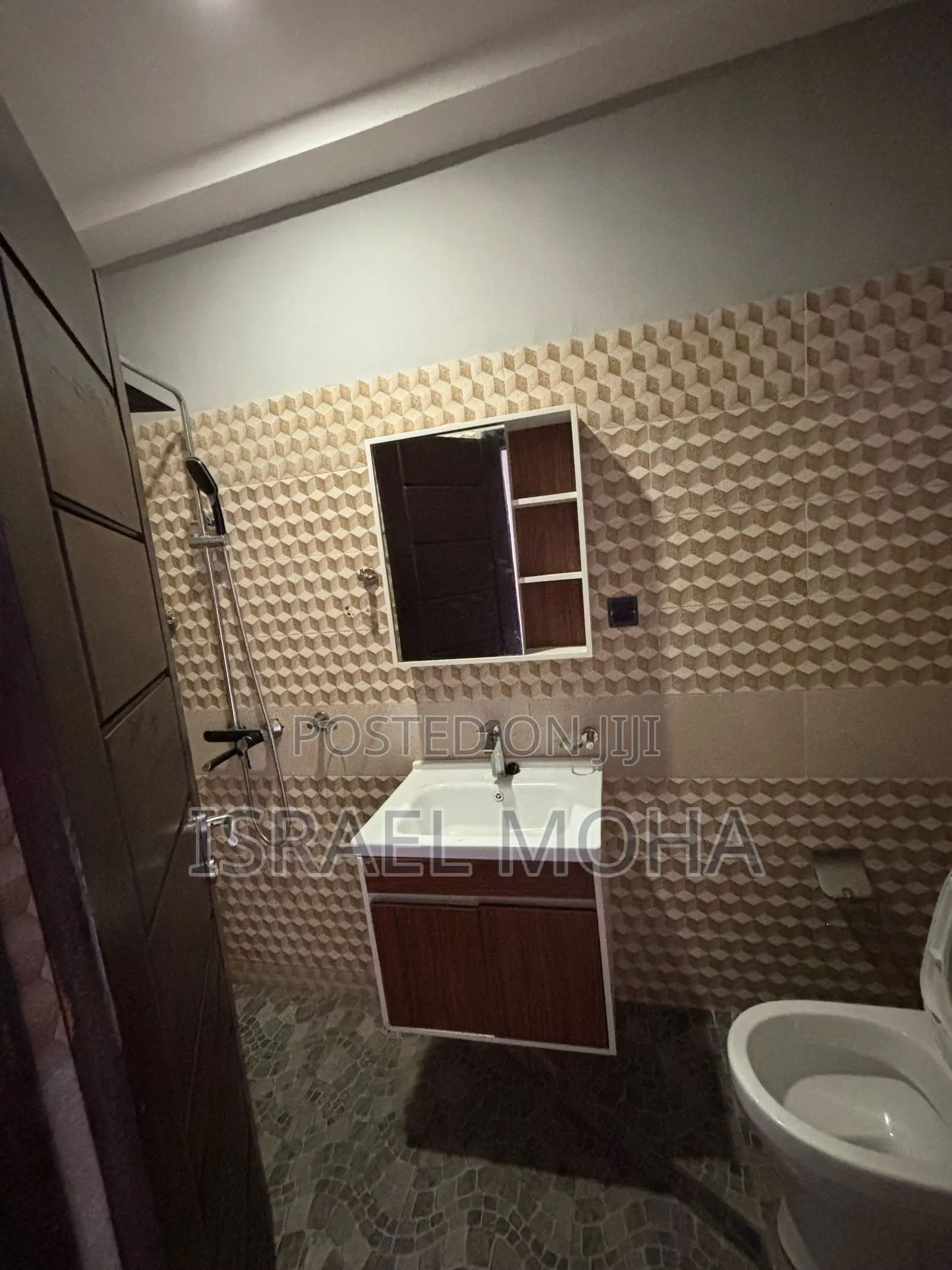 1bdrm Apartment in Adenta, Commandos for rent