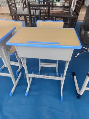 Jhyess Desk