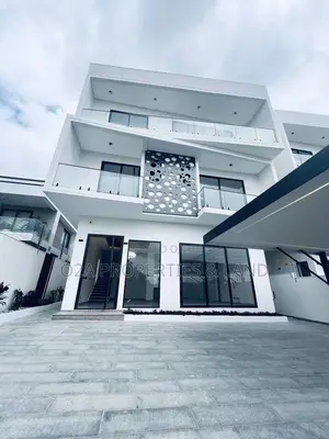 4bdrm House in East Legon, Bawaleshie for sale