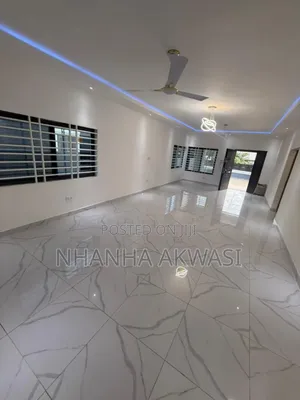 2bdrm Apartment in Community 19, Tema Metropolitan for rent