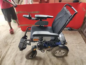 Adjustable Electronic/Electric Wheelchair