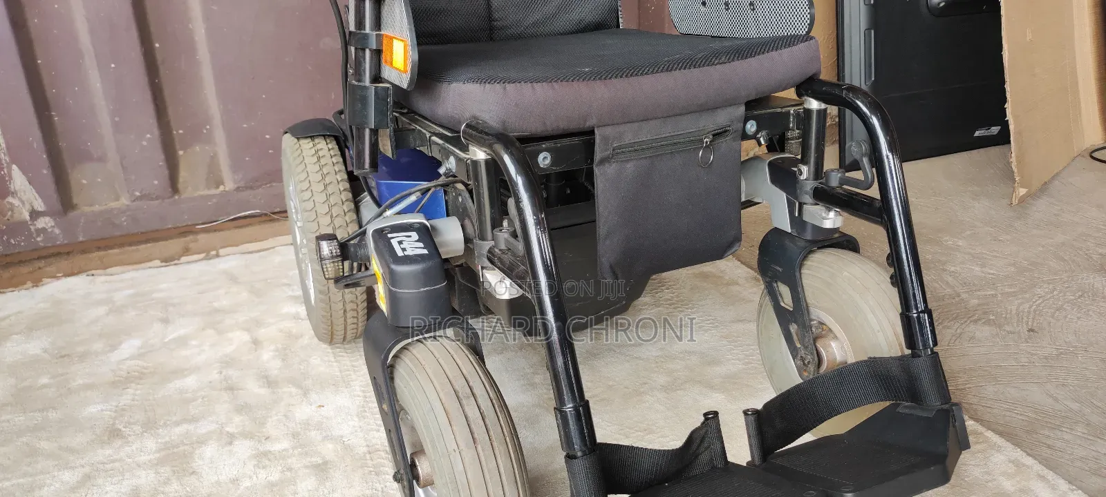 Adjustable Electronic/Electric Wheelchair