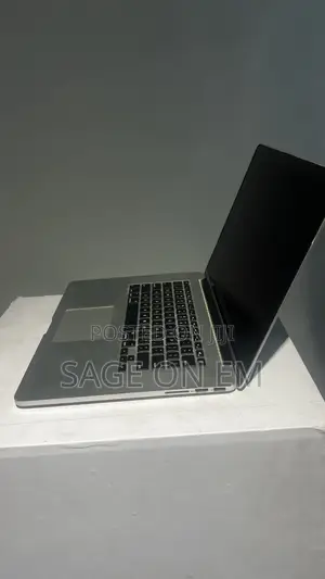 Laptop Apple MacBook Pro 2015 16GB Intel Core I7 HDD 1T