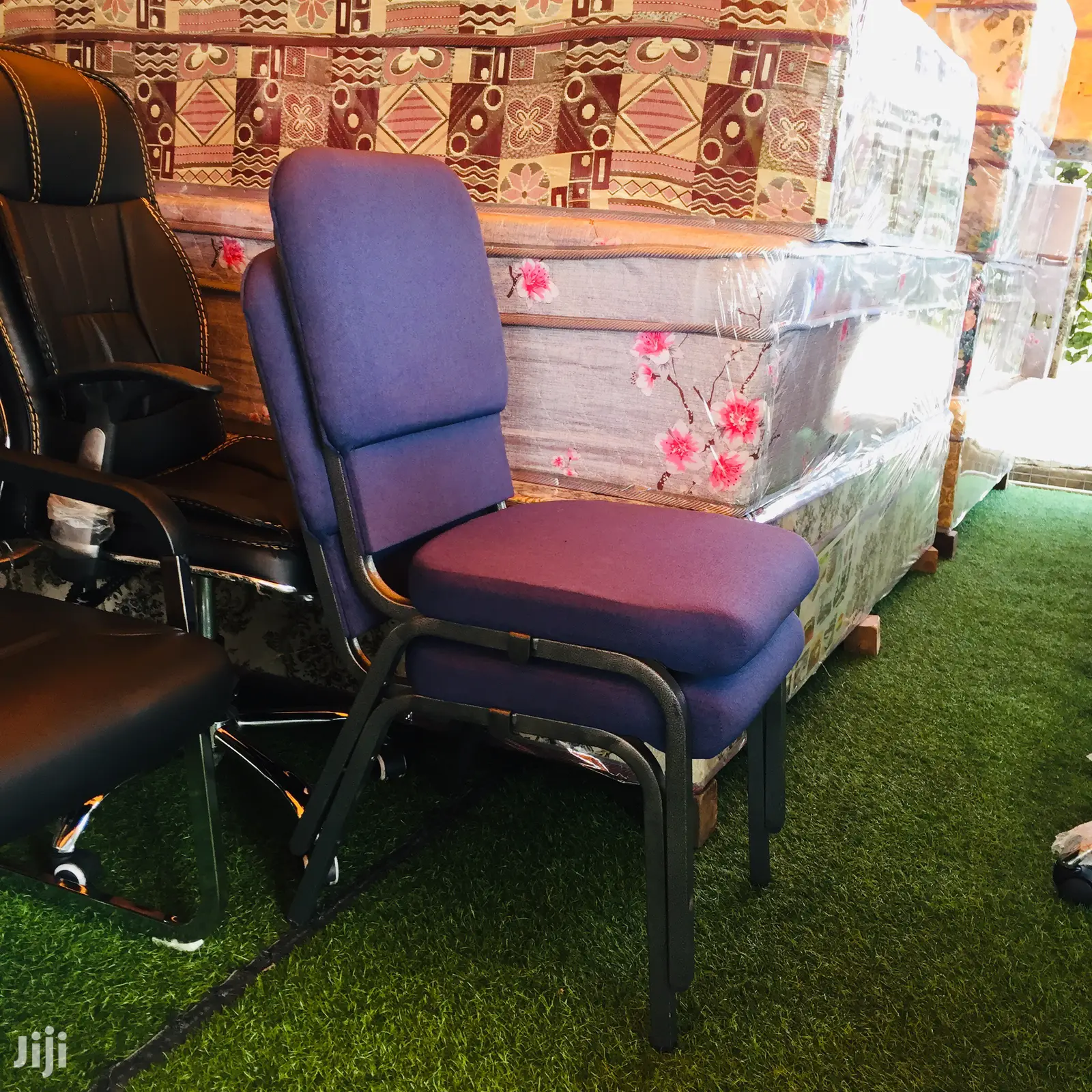 Modern Auditorium Chair