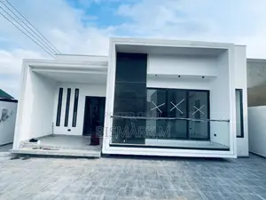 3bdrm House in Ashaley Botwe for sale