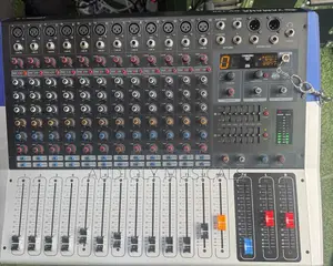 Powered Mixer Kv -12 Channel Yamaha