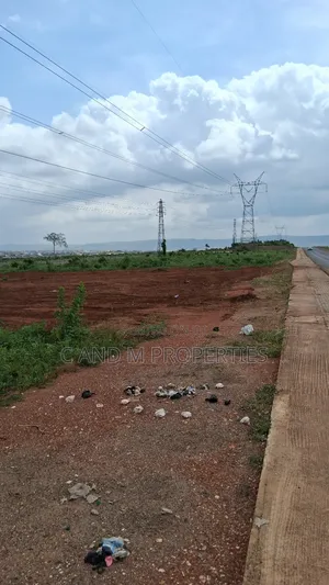 30 Acres of Land Amanfro