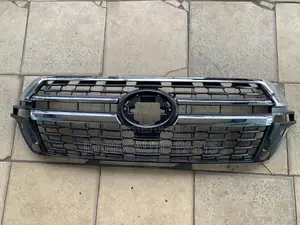 Toyota Land Cruiser V8 Front Grille/Shells