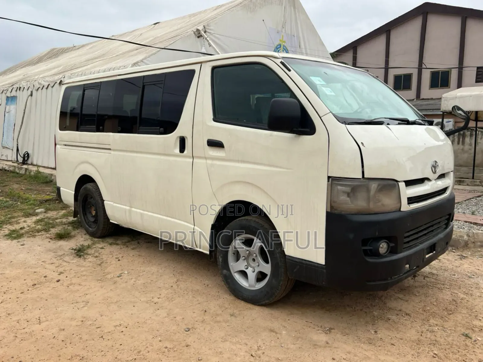 Toyota HiAce 2010 White