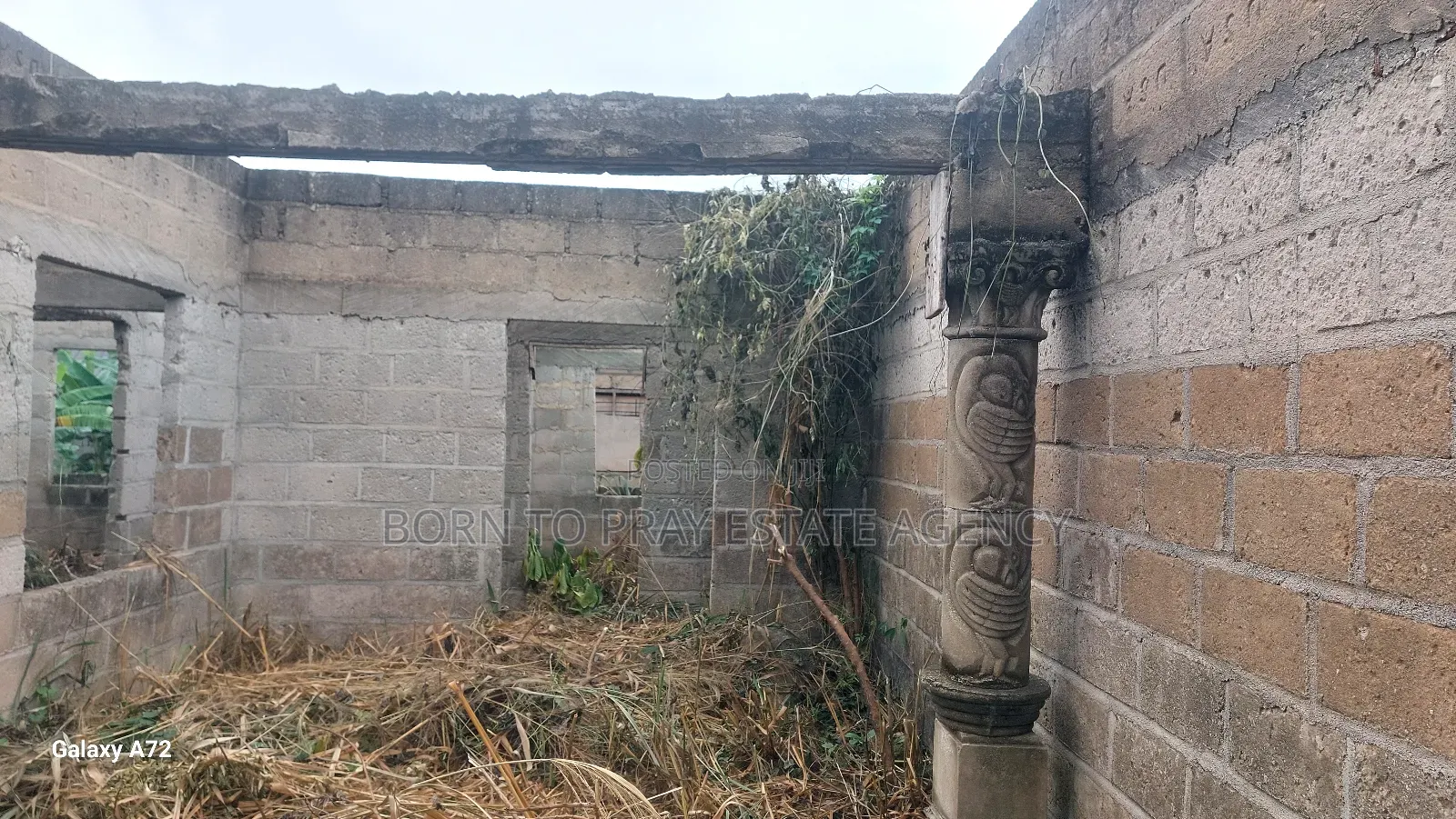 6bdrm House in Born To Pray Estate, Ejisu-Juaben Municipal for sale
