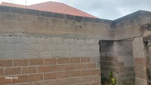 6bdrm House in Born To Pray Estate, Ejisu-Juaben Municipal for sale