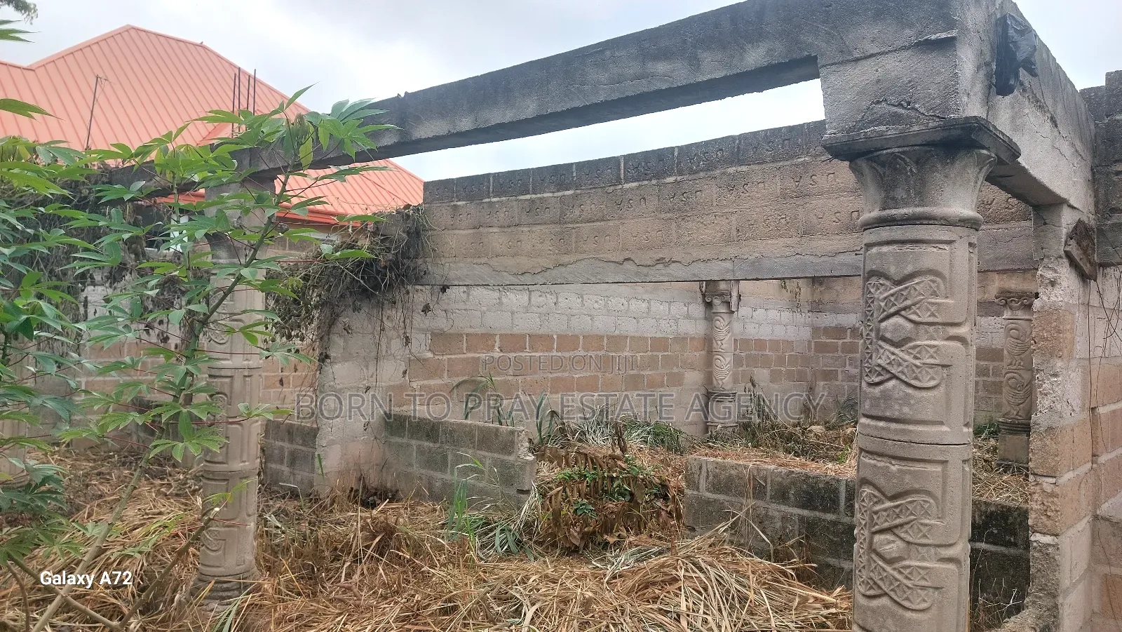 6bdrm House in Born To Pray Estate, Ejisu-Juaben Municipal for sale