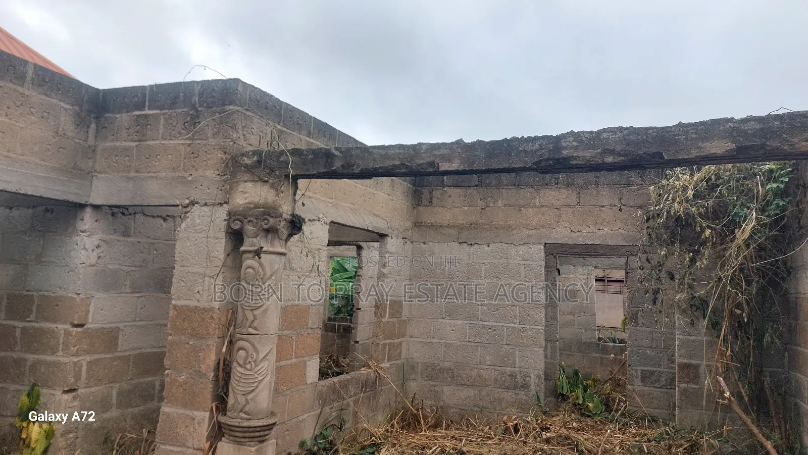 6bdrm House in Born To Pray Estate, Ejisu-Juaben Municipal for sale