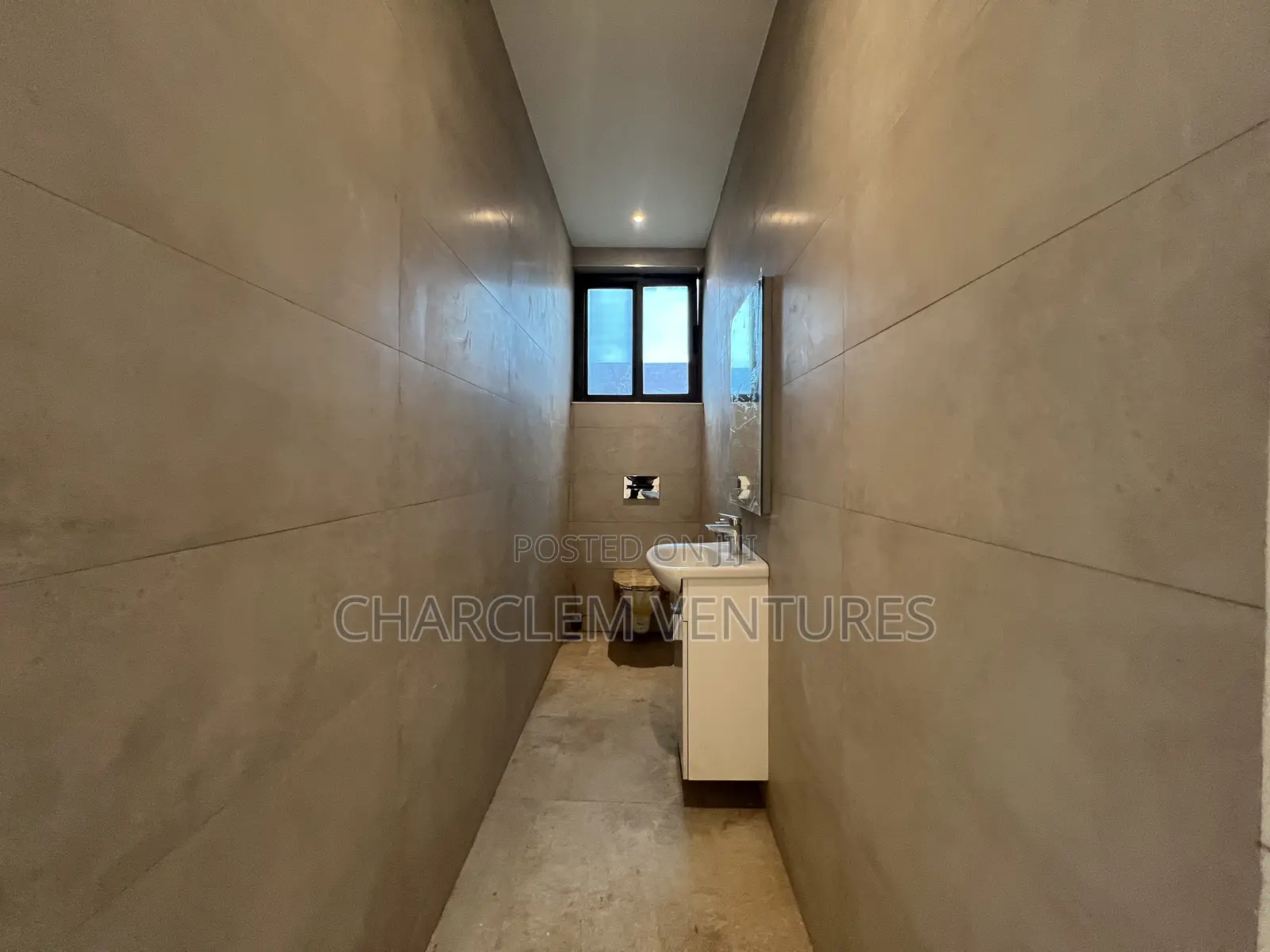 4bdrm House in Charclem Ventures, Accra Metropolitan for sale