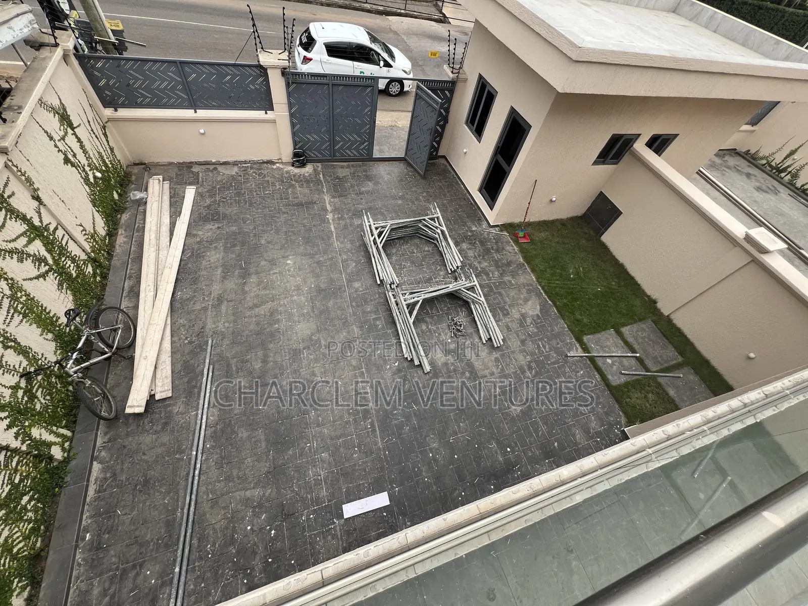 4bdrm House in Charclem Ventures, Accra Metropolitan for sale