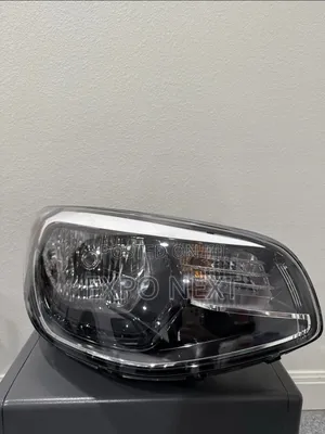 2014-2019 Kia Soul Right Side Headlight  Used