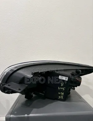 2014-2019 Kia Soul Right Side Headlight  Used