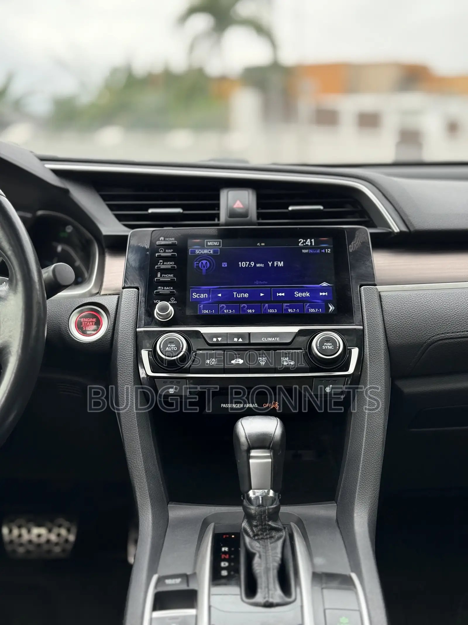 Honda Civic Touring Sedan 2019 White