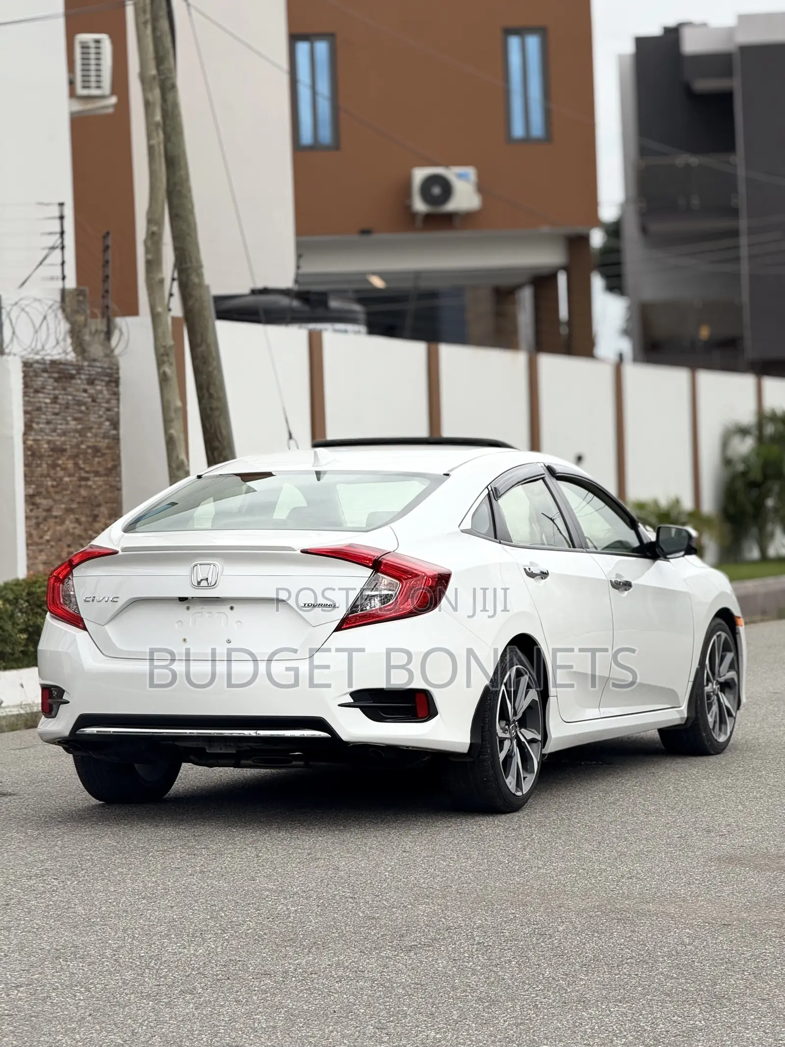 Honda Civic Touring Sedan 2019 White